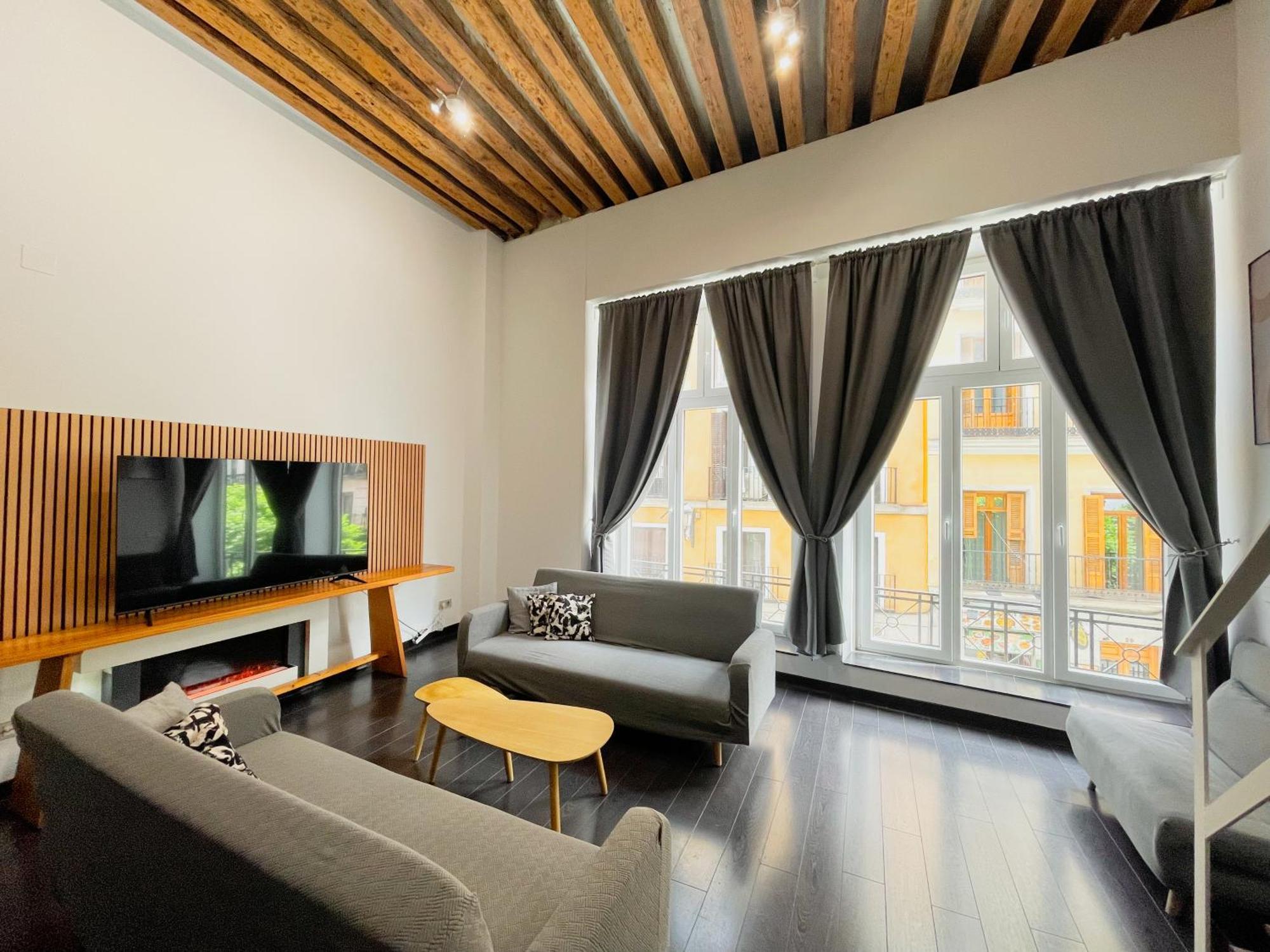 Carretas Duplex Exterior Izquierda Apartment มาดริด ภายนอก รูปภาพ