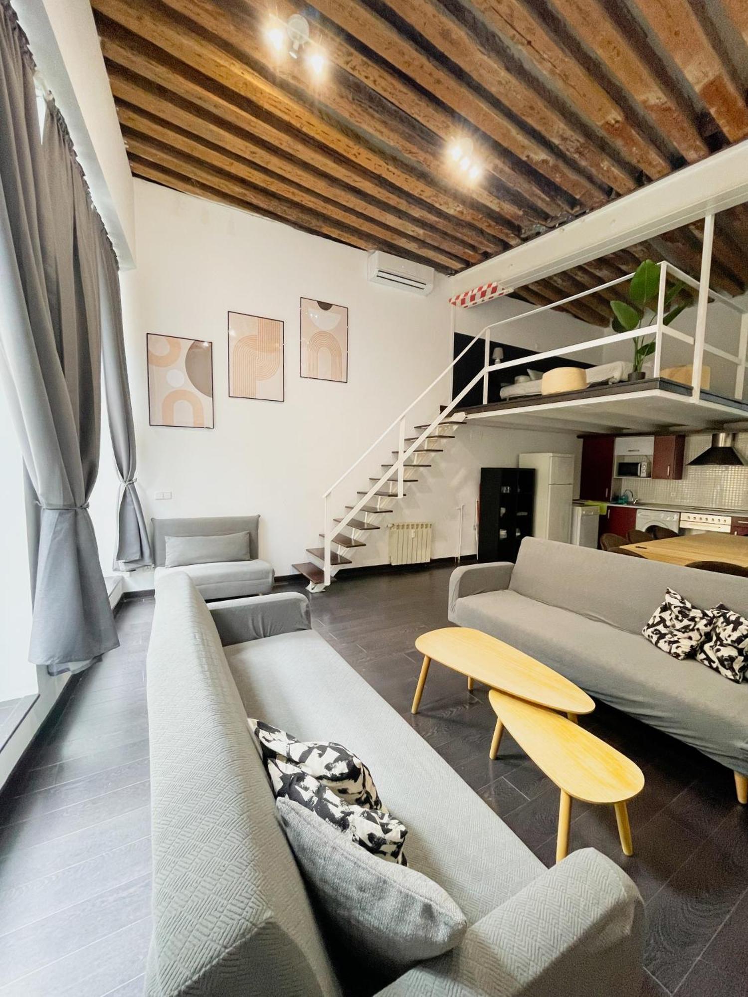 Carretas Duplex Exterior Izquierda Apartment มาดริด ภายนอก รูปภาพ