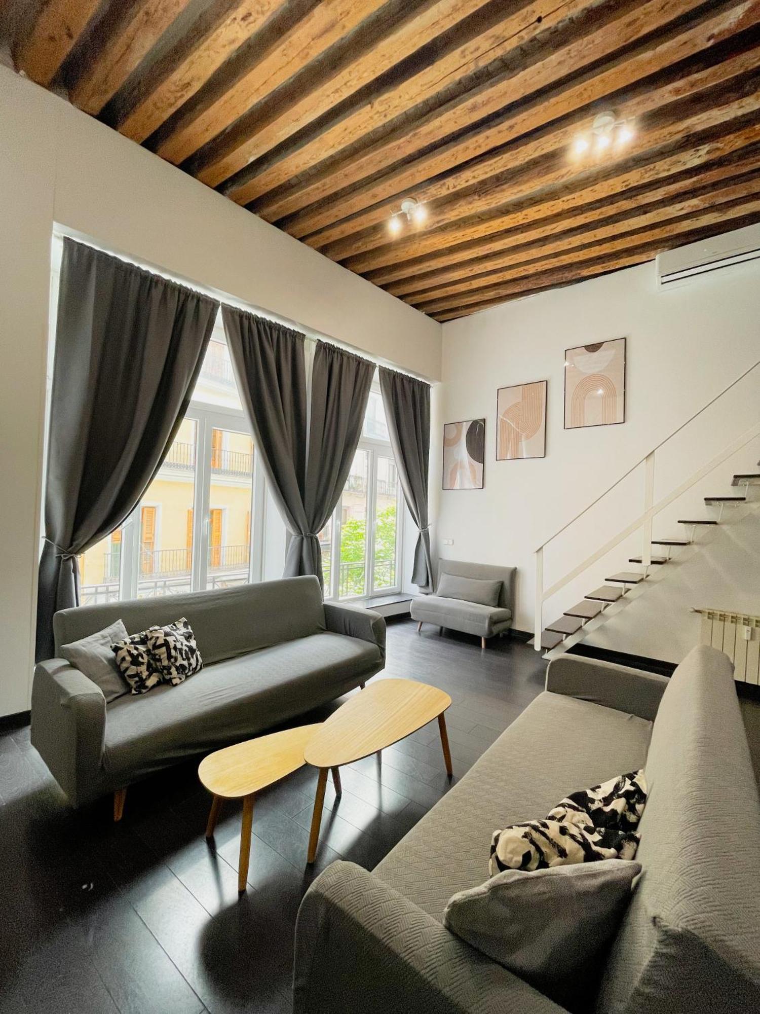 Carretas Duplex Exterior Izquierda Apartment มาดริด ภายนอก รูปภาพ